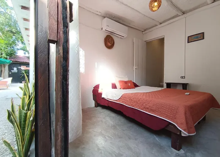 Casa de hóspedes Primitive Selfcheck-in Adults Only 2*
